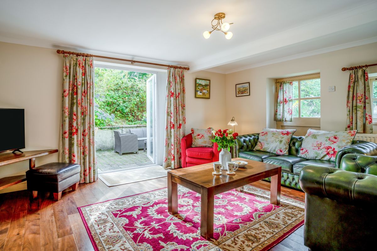 Glyn Cottage, listing photograph 3