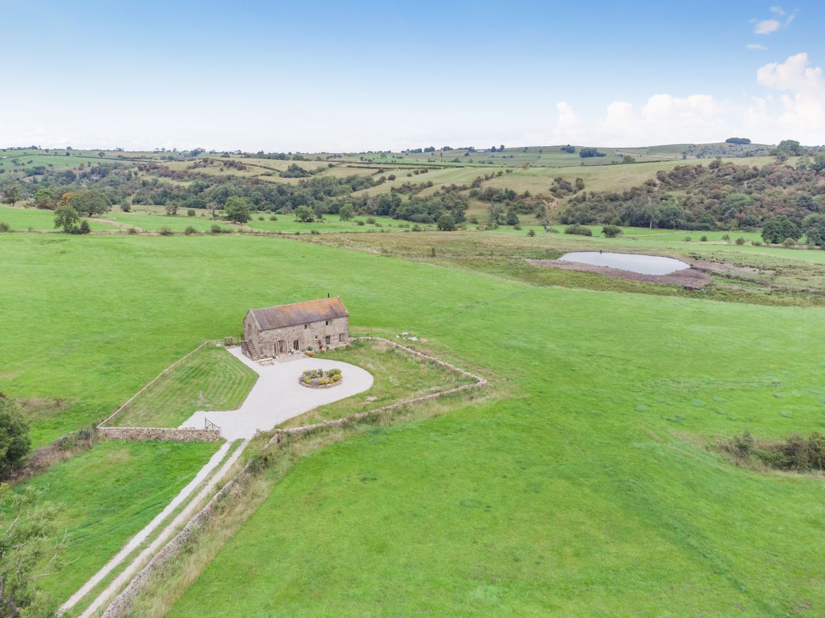 Alders Barn, listing photograph 4