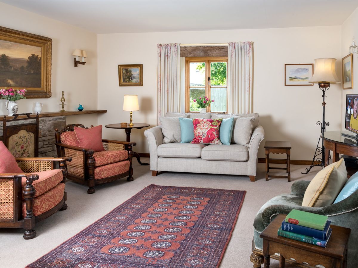 Ty Mawr Cottage, listing photograph 3