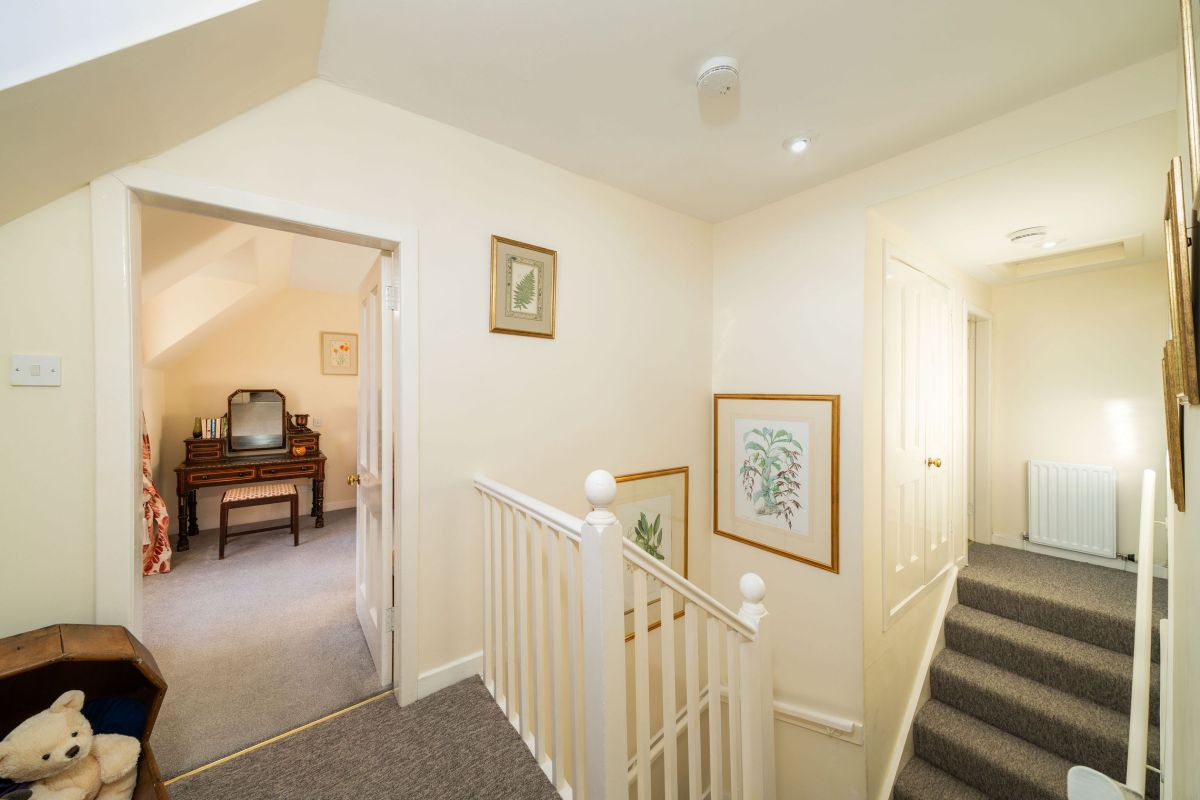Milton of Tullypowrie Cottage, listing photograph 10