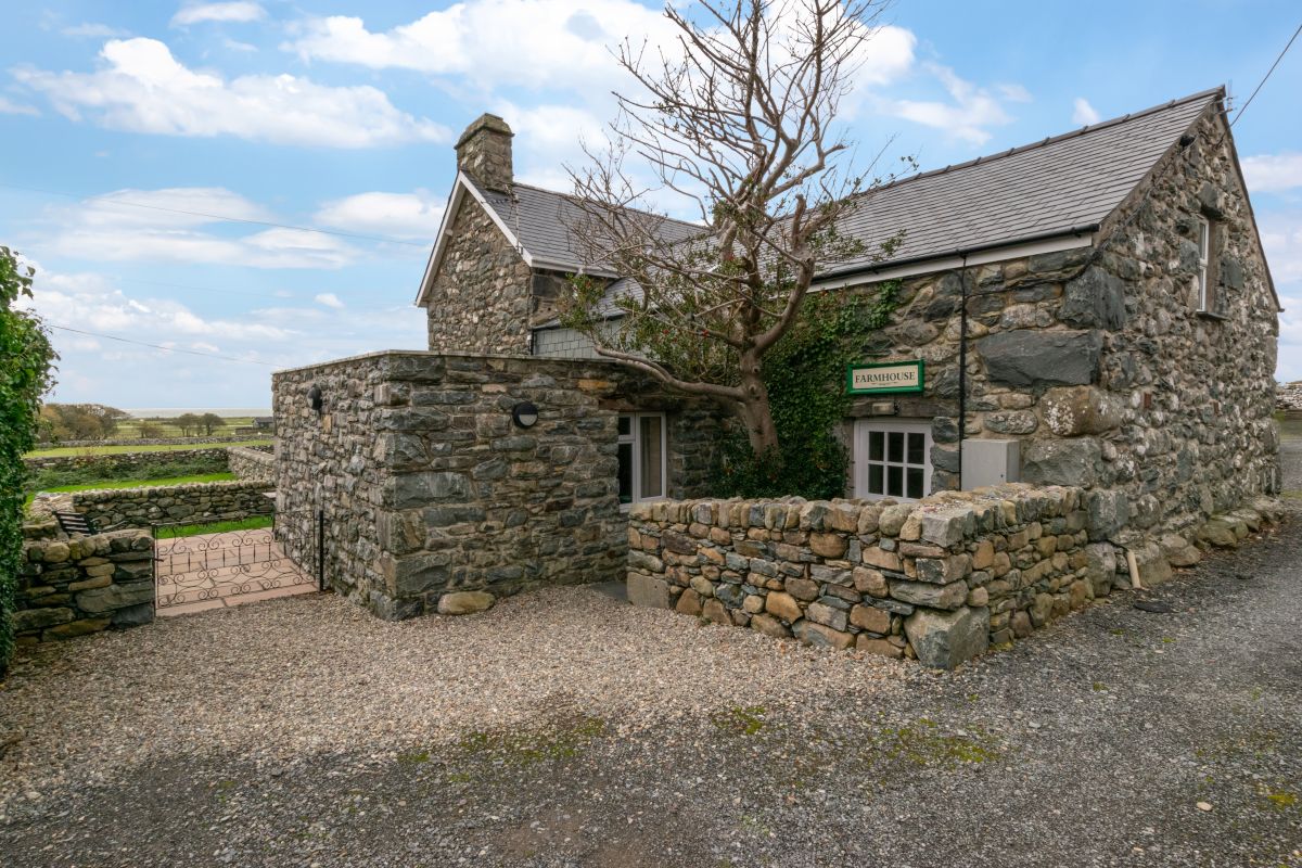 Ffermdy - Farmhouse, listing photograph 10