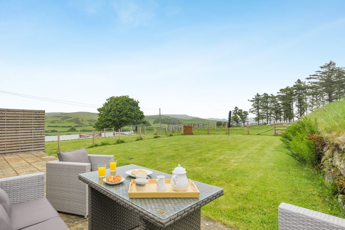 Uchaf Rhoslefain, listing photograph 4