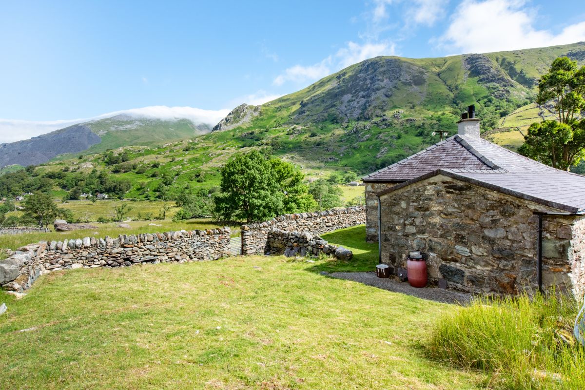 Cwm Glas Bach, listing photograph 12