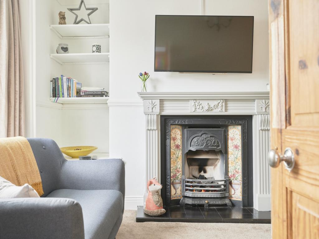 Ratcliffe Cottage, listing photograph 2
