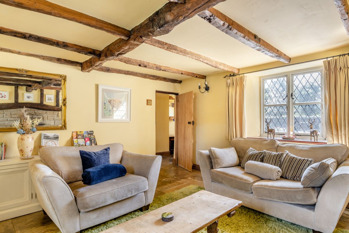 Sweet Knoll Farmhouse, listing photograph 9