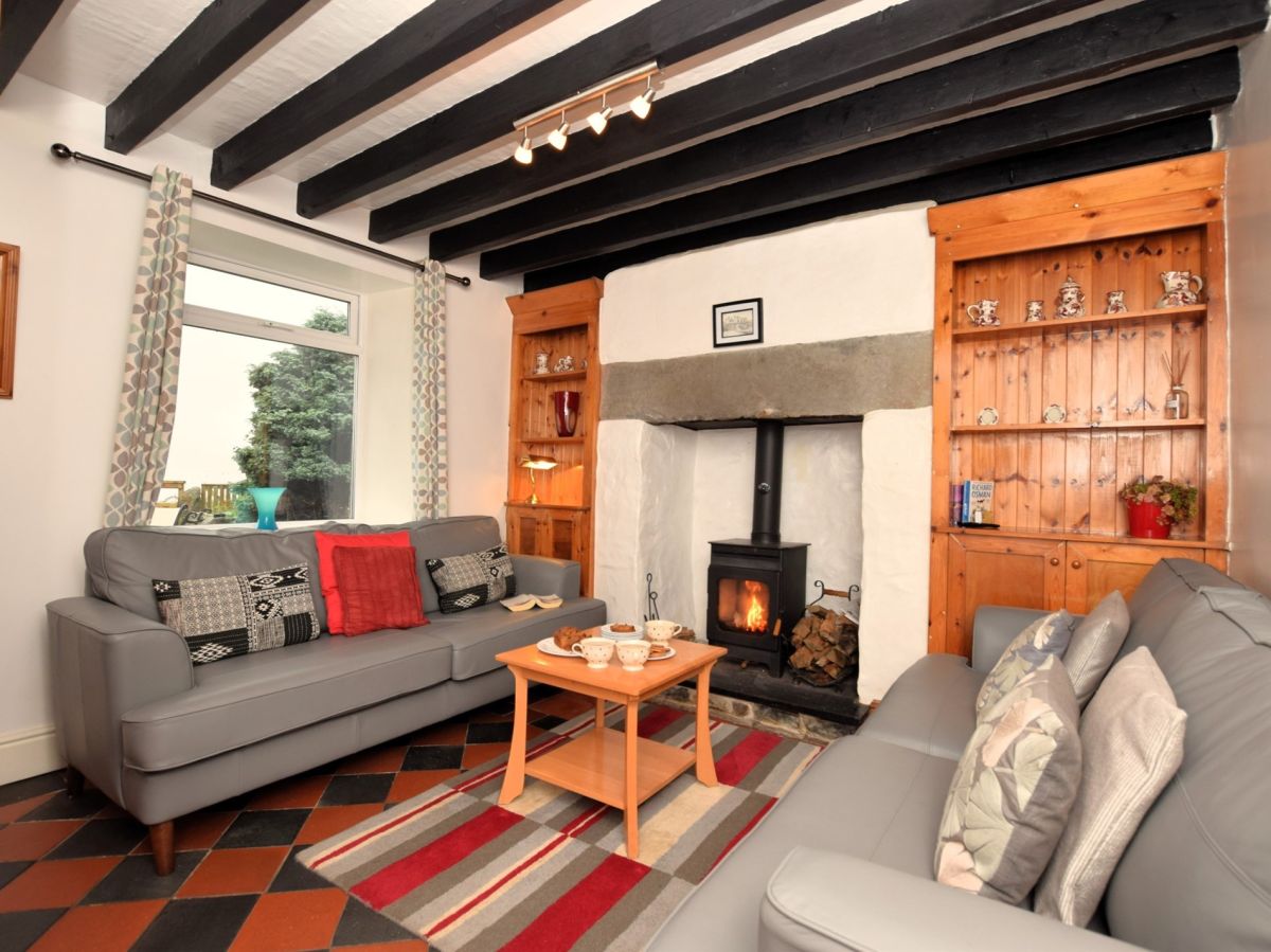 Valley View Farmhouse, listing photograph 2