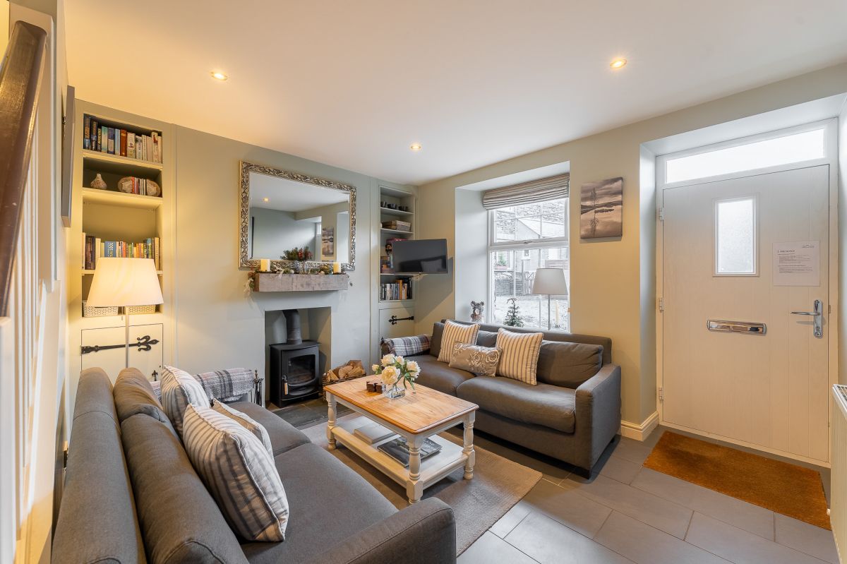 Lily Tarn Cottage