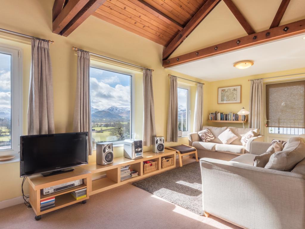 Upper House, listing photograph 3