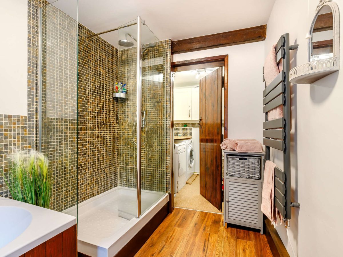 Tudor Cottage, listing photograph 11