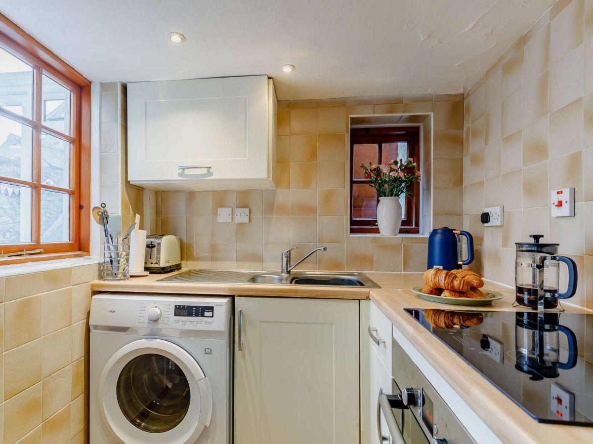 Jasmine Cottage - Ashford In The Water, listing photograph 6