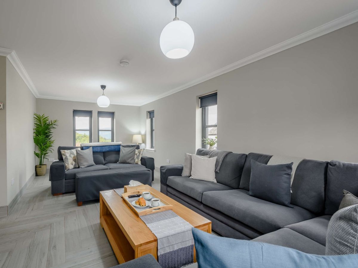 8 Lomond Courtyard, listing photograph 5