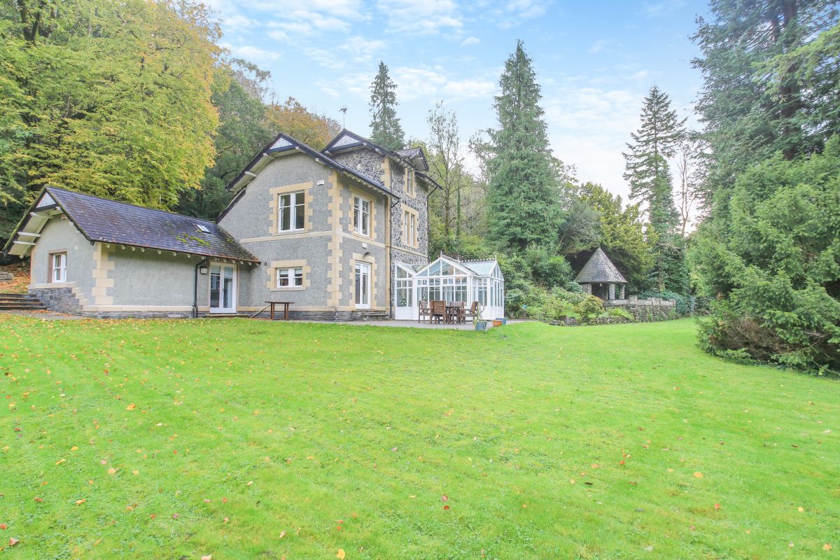 Coed Y Celyn Lodge, listing photograph 3