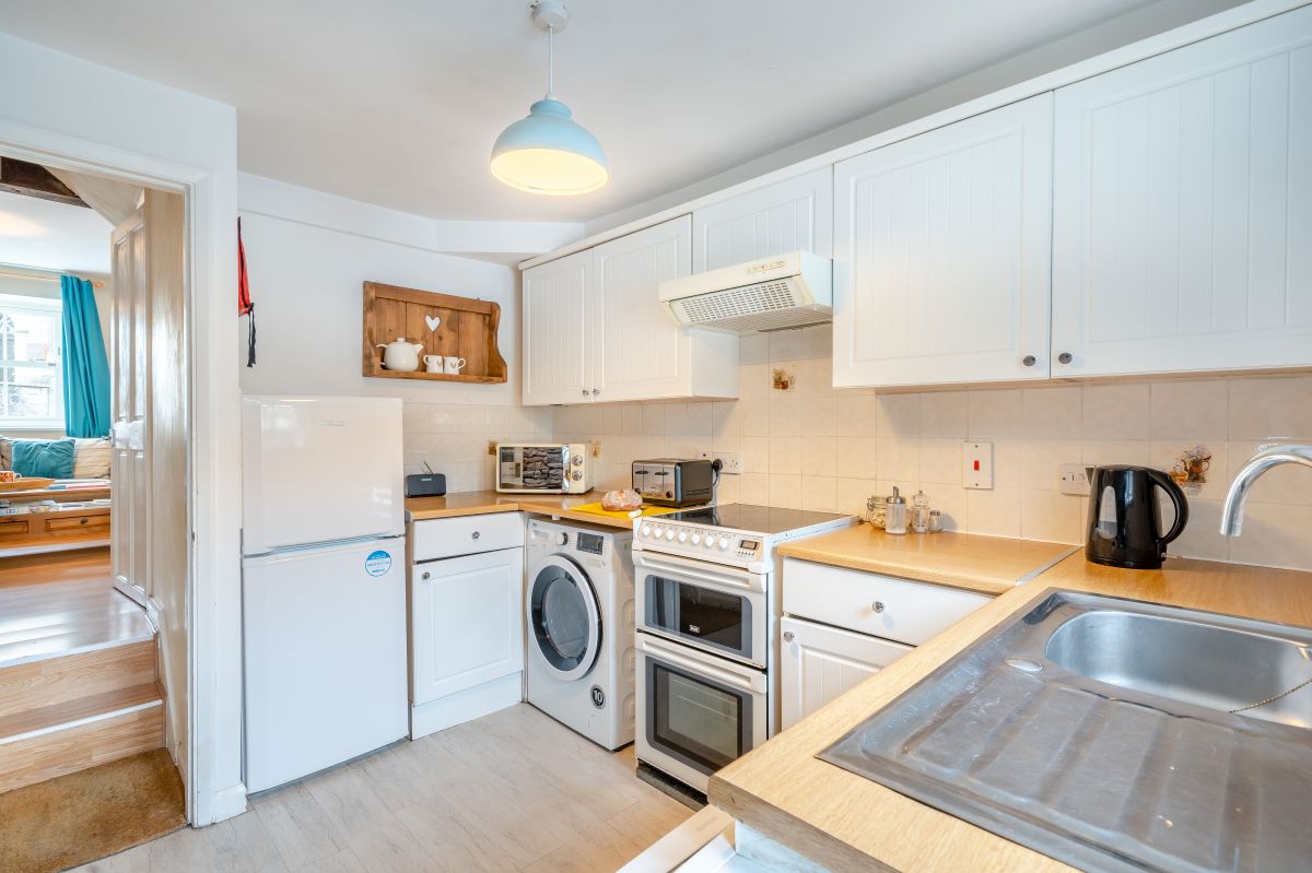 Greyhound Cottage, listing photograph 7