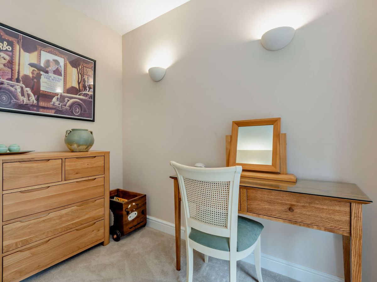 Chaucer's Place, listing photograph 11