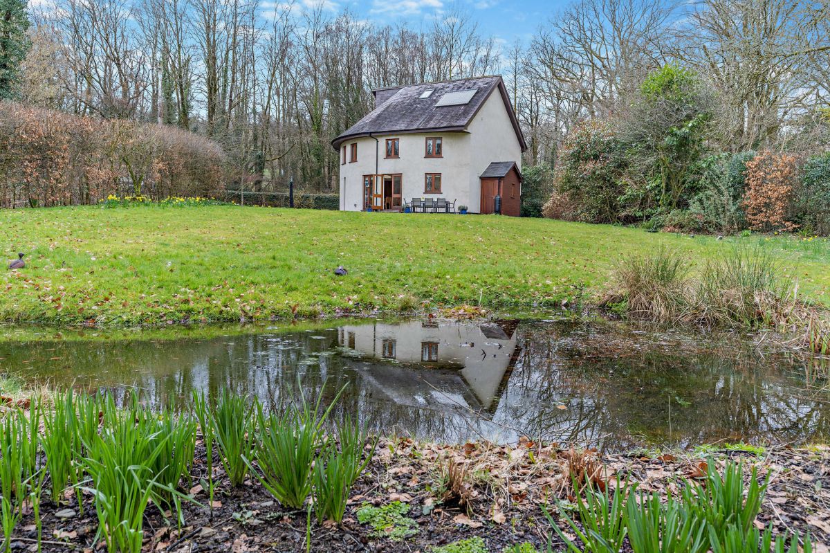 Llys Lodge