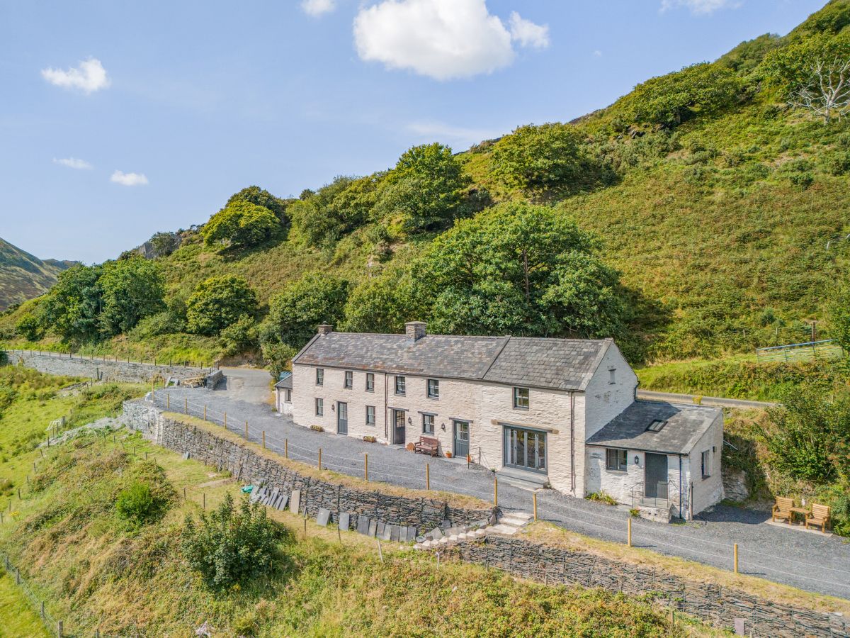 Pen Y Garreg Stabal, listing photograph 3
