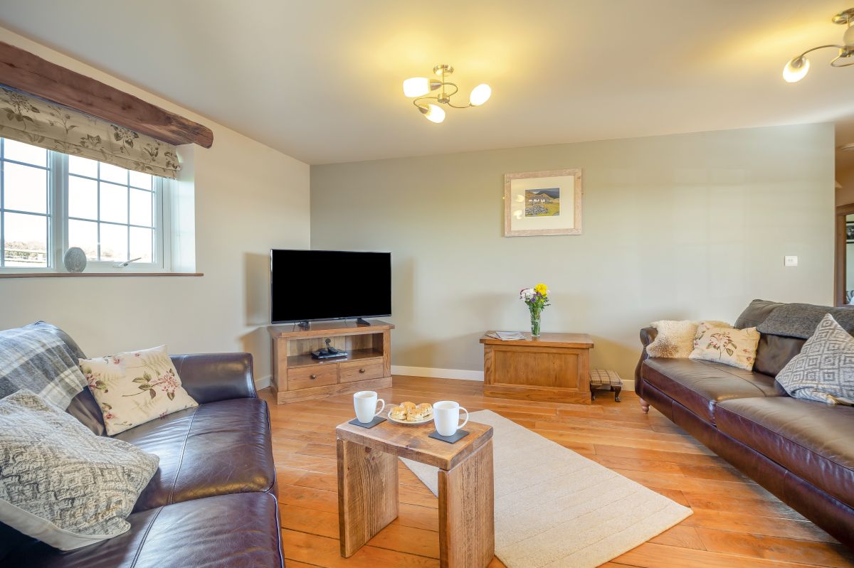 Llys Mawr, listing photograph 4