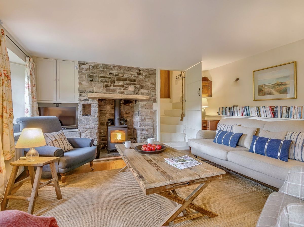 Croft Y Cwm, listing photograph 2