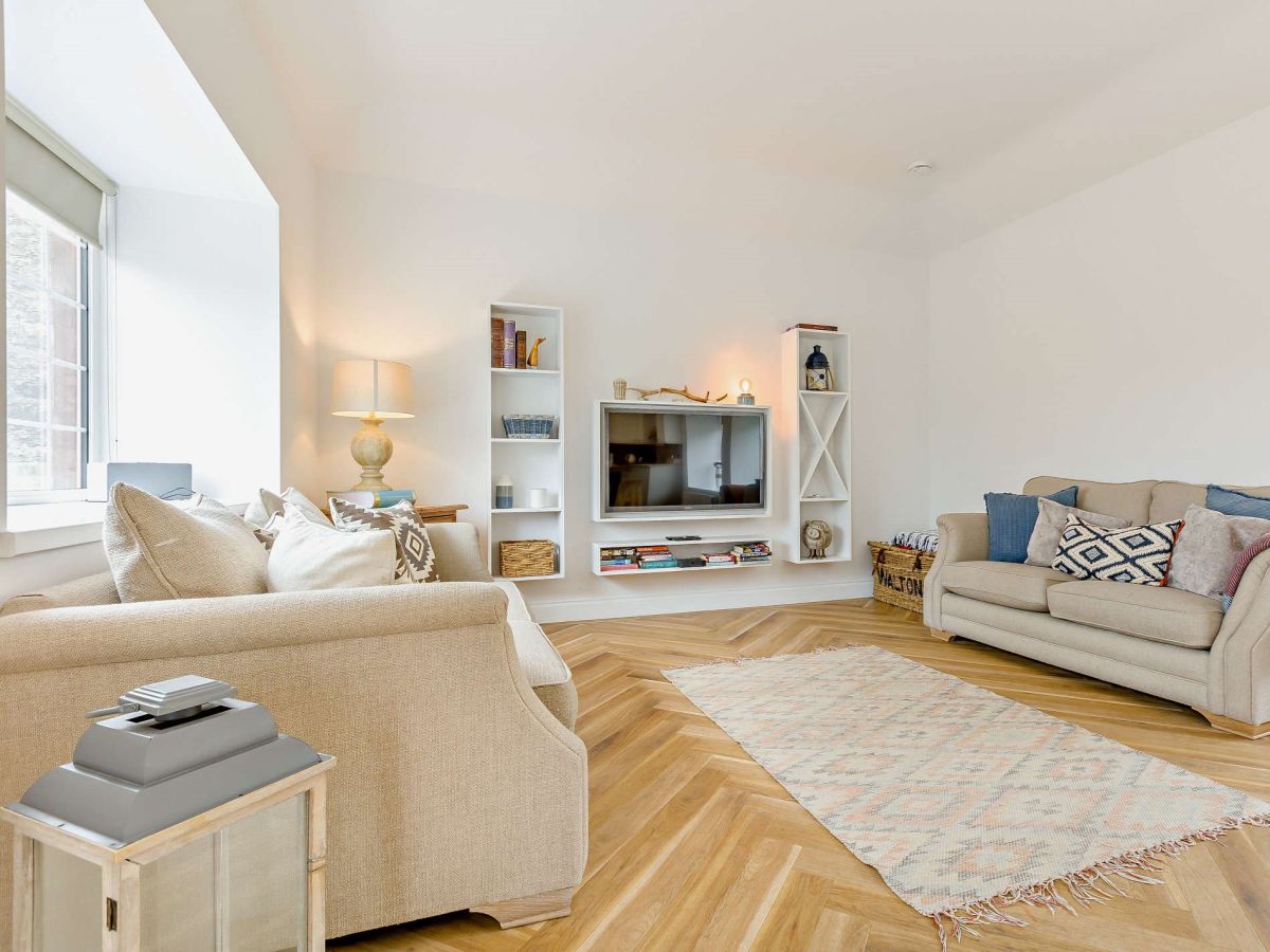 Glasslet, listing photograph 8