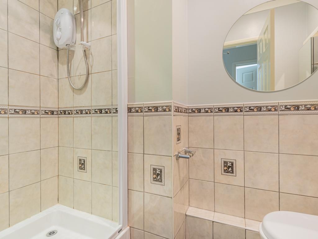 Ambleside Heights, listing photograph 11