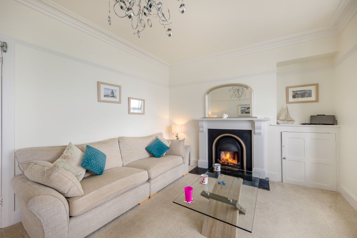 2 Glandwr, listing photograph 6