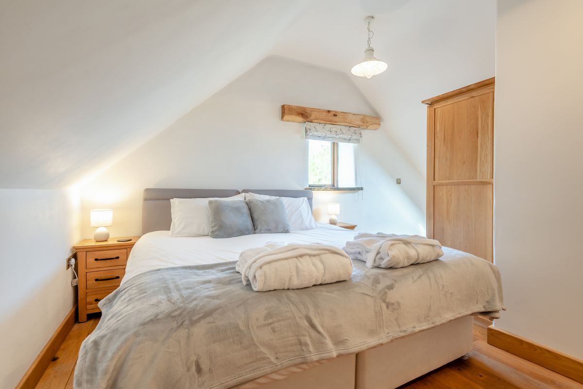 Rue Hayes Farm Cottage, listing photograph 3