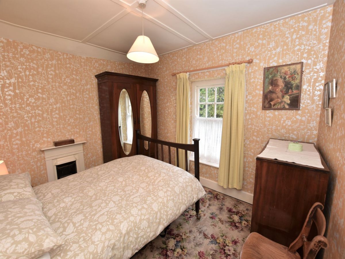 Hendre, listing photograph 12