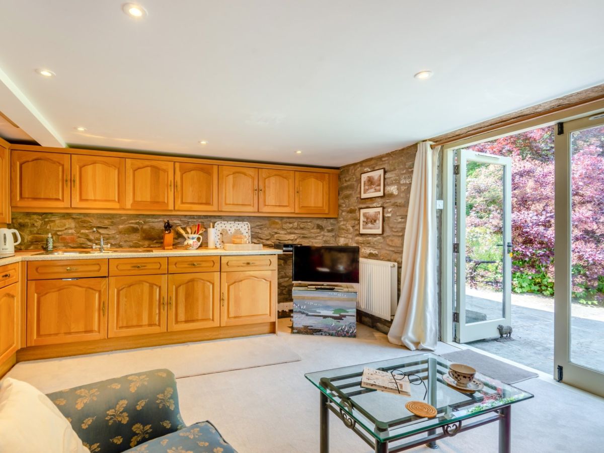 Pond Cottage, listing photograph 4