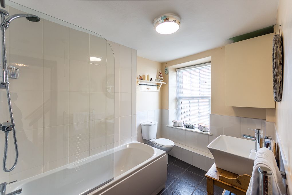 Rock Pool Cottage, listing photograph 12