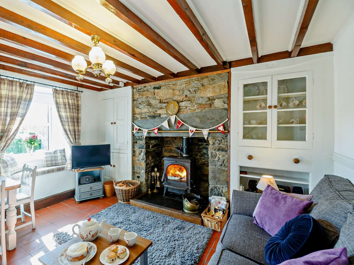 Bwthyn Bach, listing photograph 3