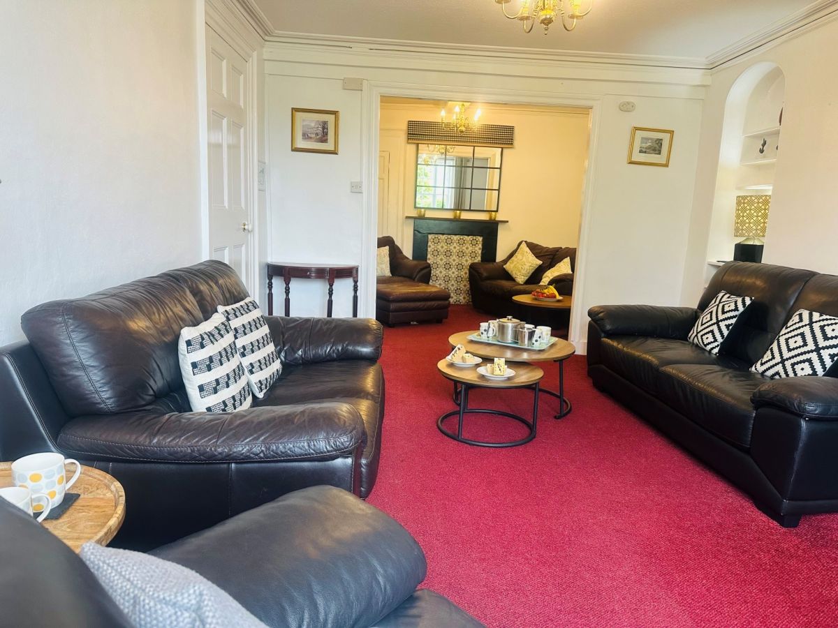 Iveing House, listing photograph 5