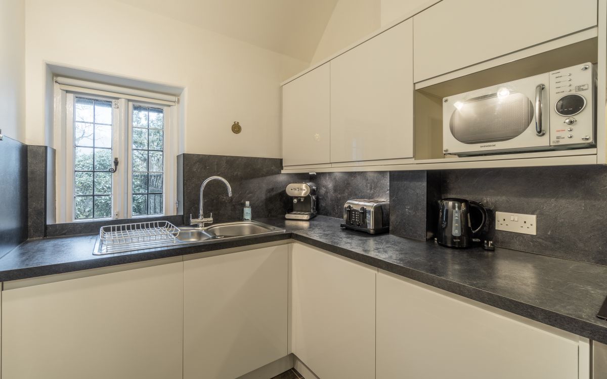 White Gables, listing photograph 10
