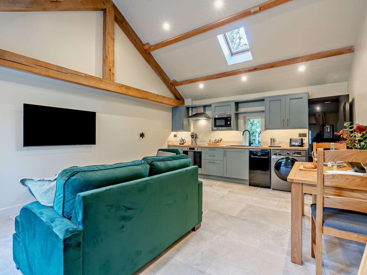 Roewood Cottage, listing photograph 3