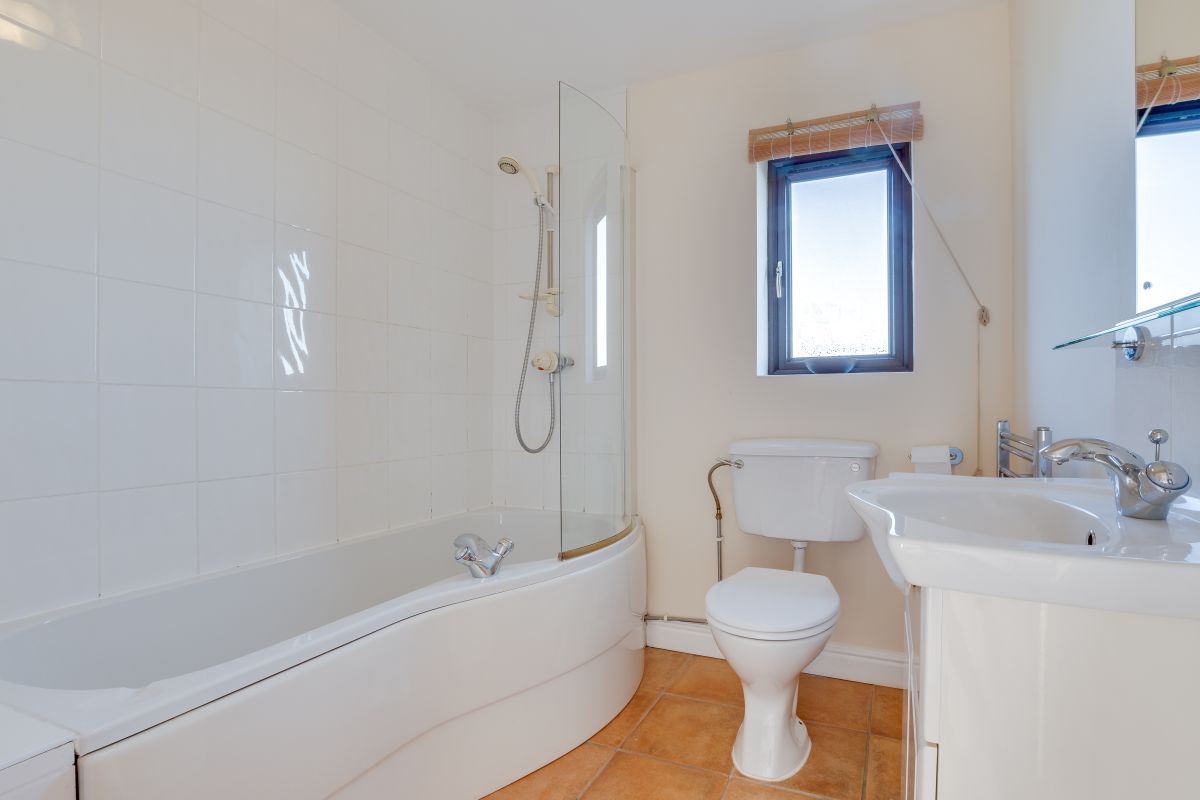 Elm Croft, listing photograph 10