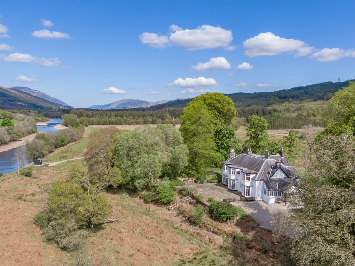 Camisky Lodge, listing photograph 2