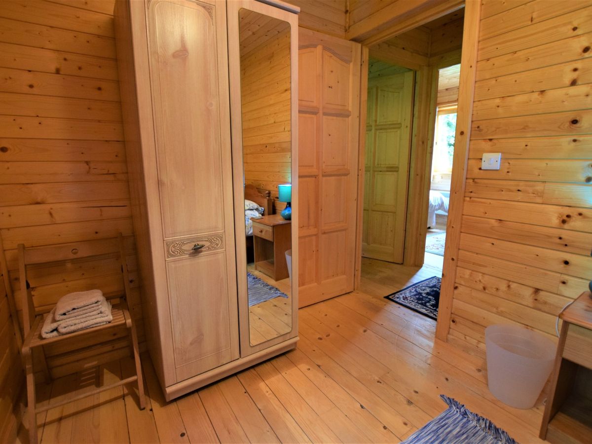 The Cabin, listing photograph 8