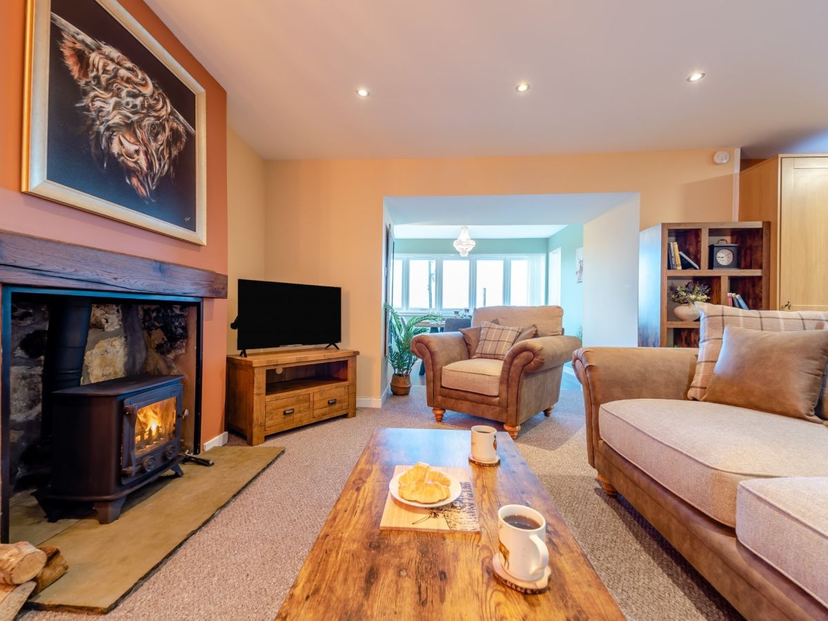Campsie View, listing photograph 2