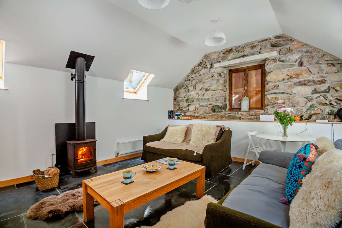 Woodlands Paradise, listing photograph 2