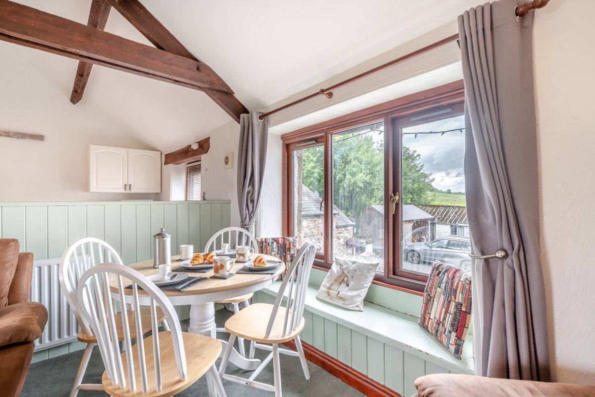 Saddleback Cottage, listing photograph 8