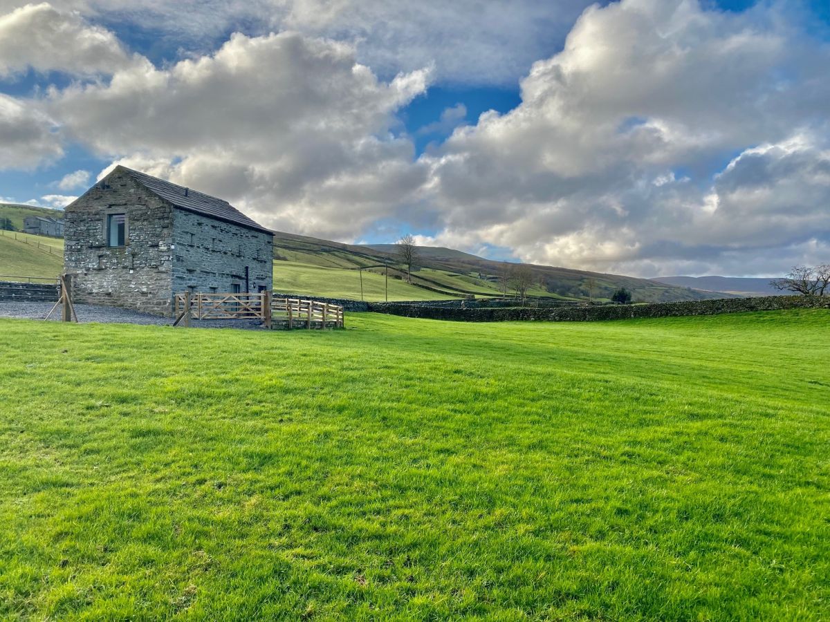 Millbridge Barn