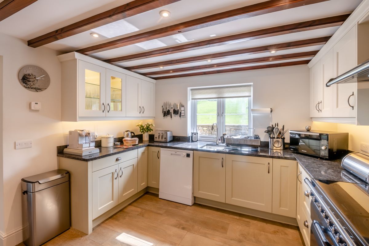 Well Cottage - West Burton, listing photograph 6
