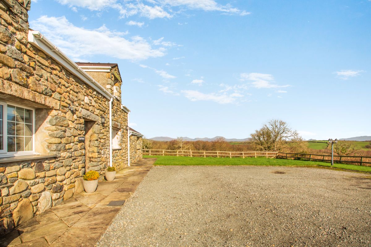 Llys Mawr, listing photograph 12