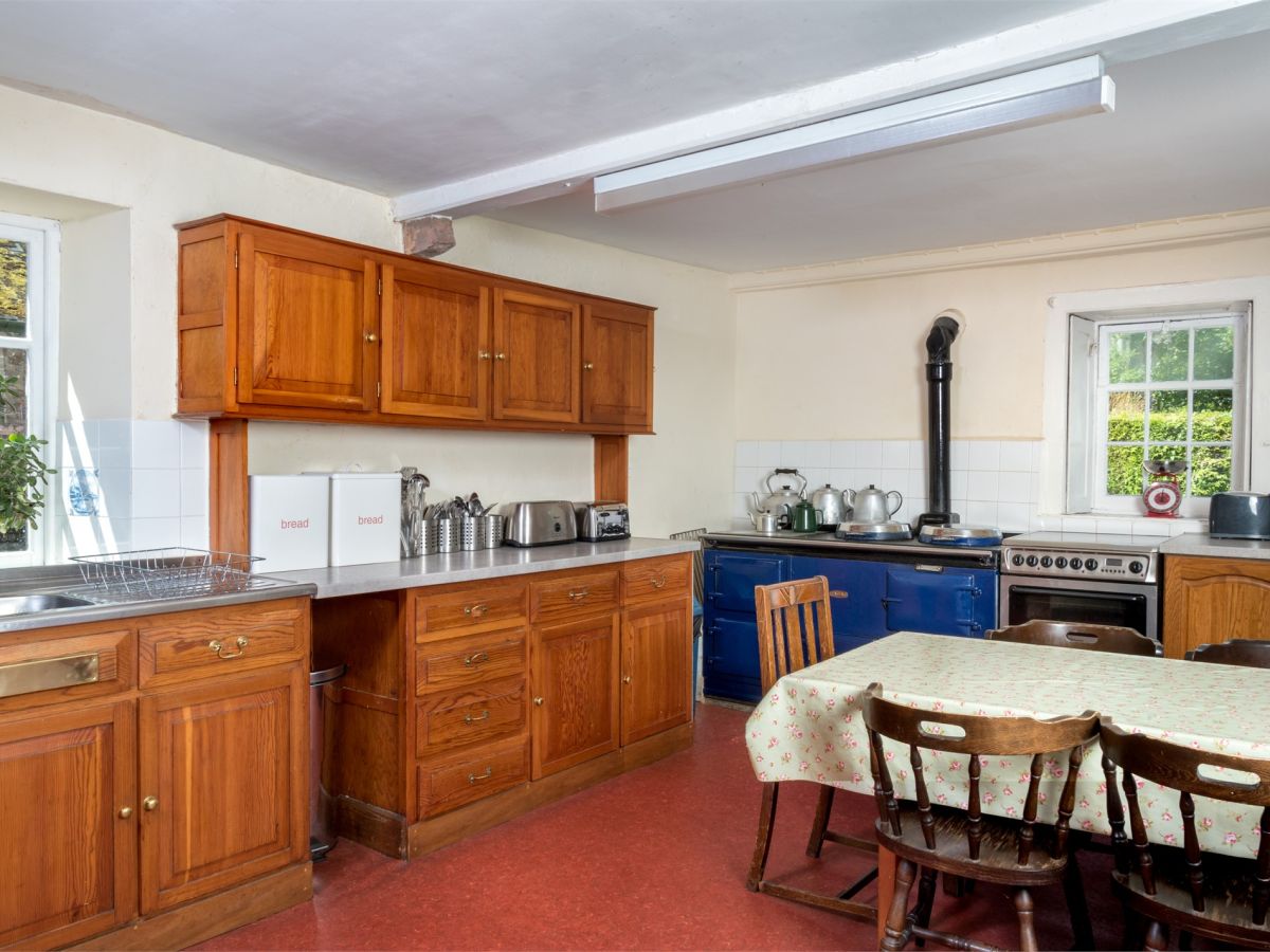 Llosged Farmhouse, listing photograph 3