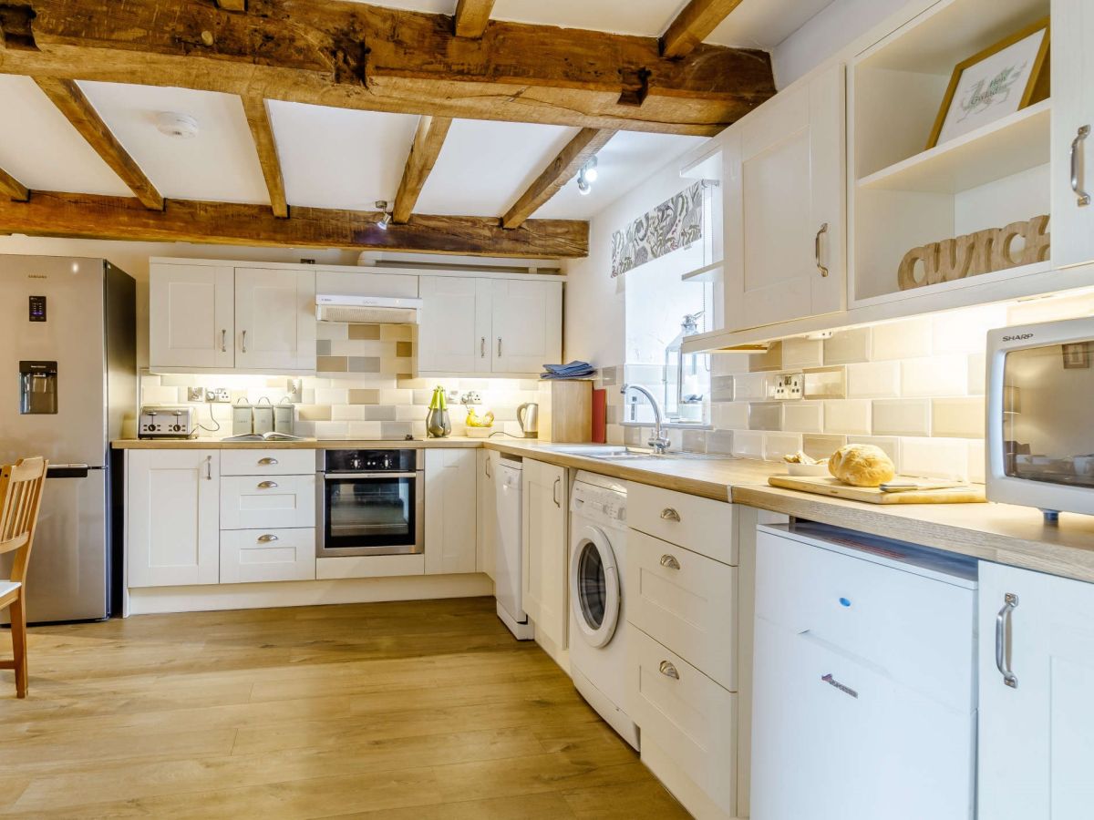 Rye Barn Llanilid, listing photograph 4