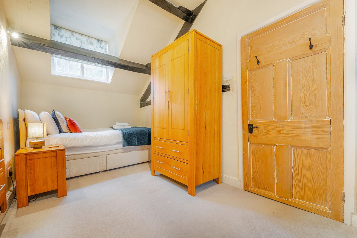 Hazelnut Cottage, listing photograph 11