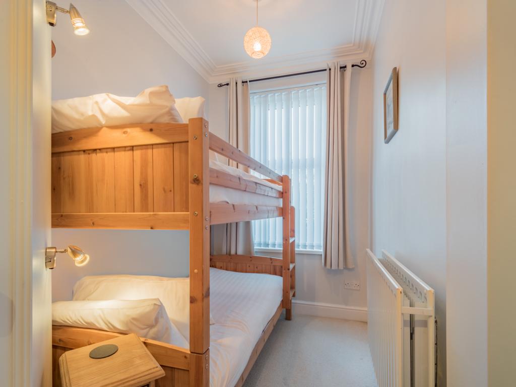 3 Ridgemount, listing photograph 8
