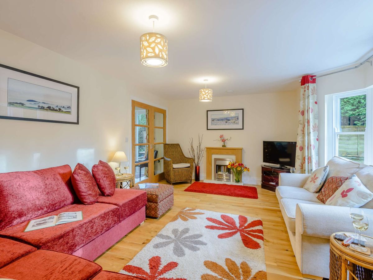 Bluebell House, listing photograph 2