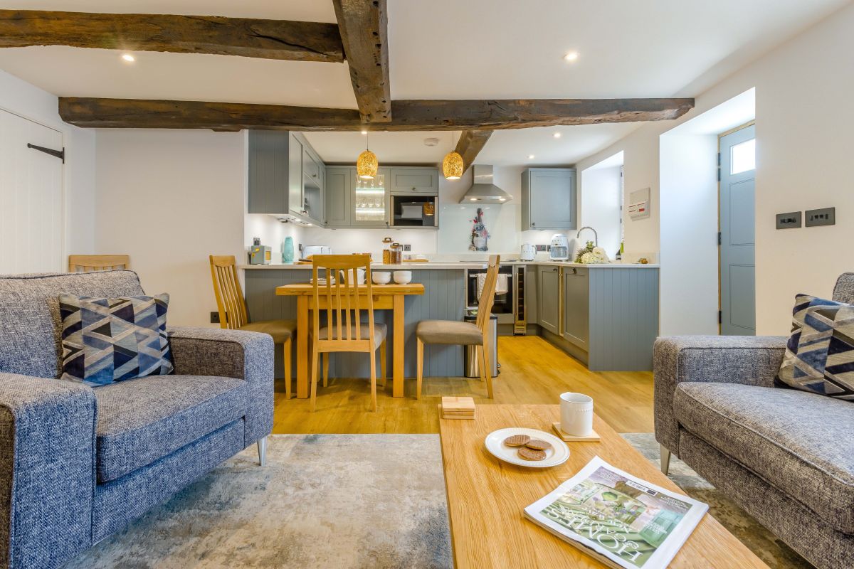 The Book Town Cottage, listing photograph 8