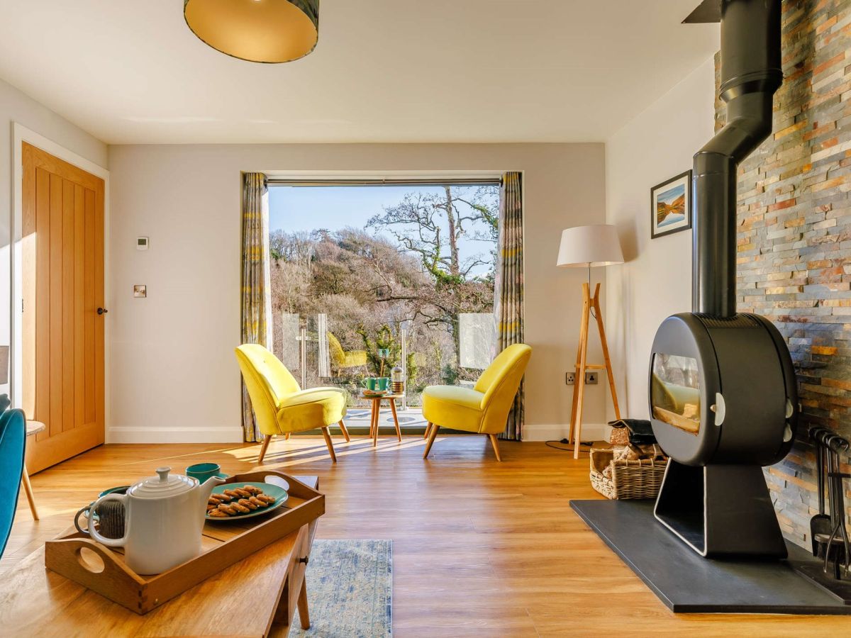 Ty Bryn Bach, listing photograph 4