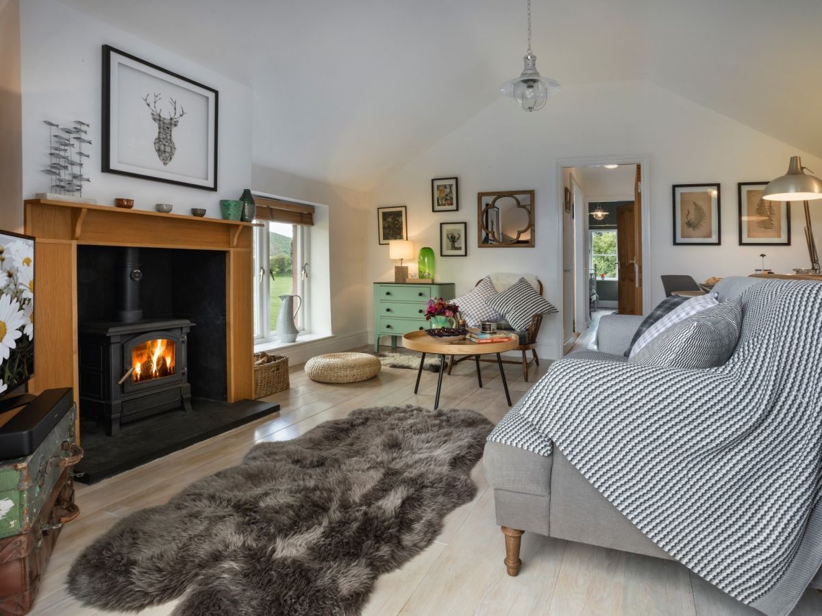 Mountain View Cottage, listing photograph 3